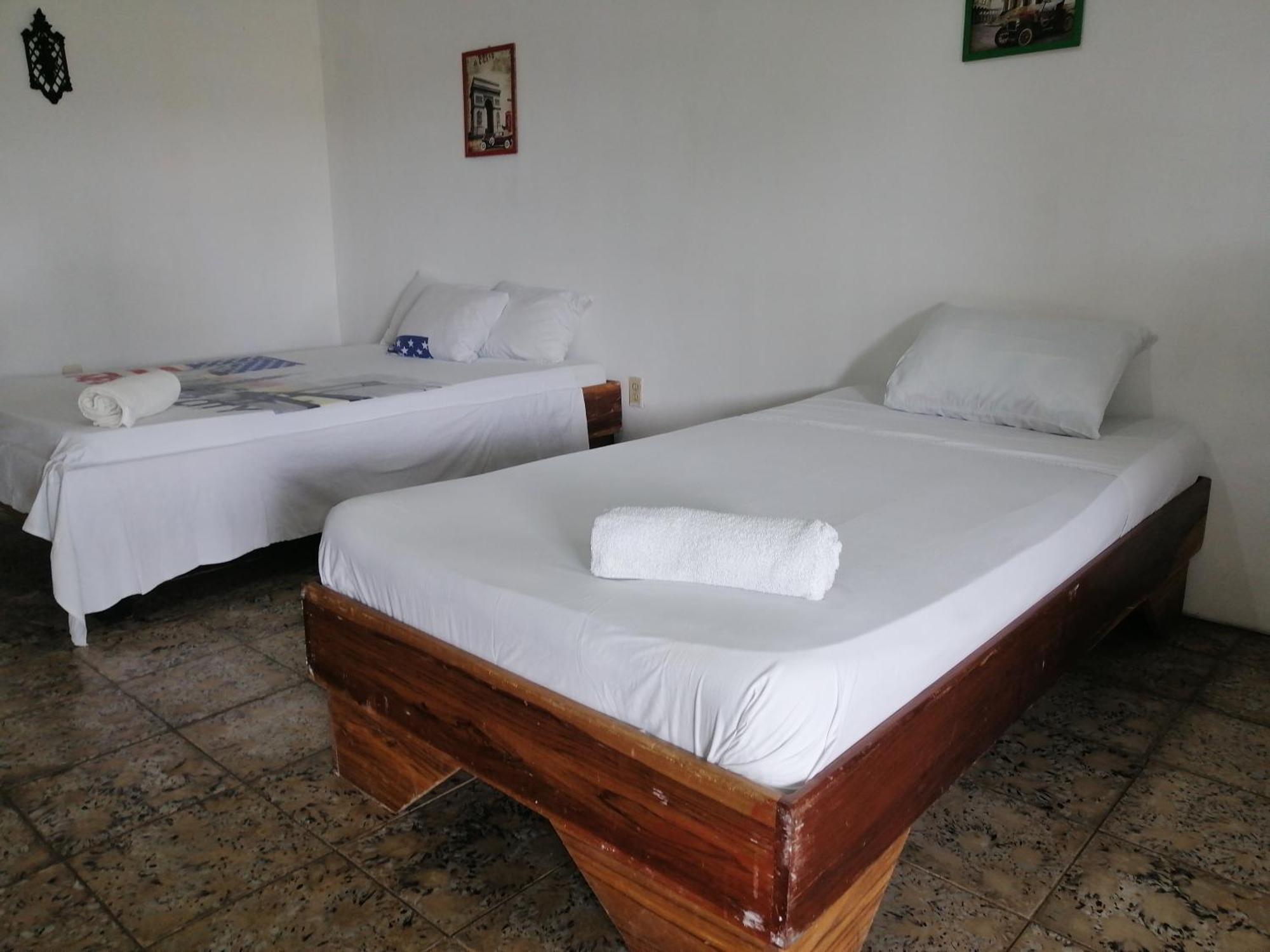 Rooms Palmeras กาอุยตา ภายนอก รูปภาพ