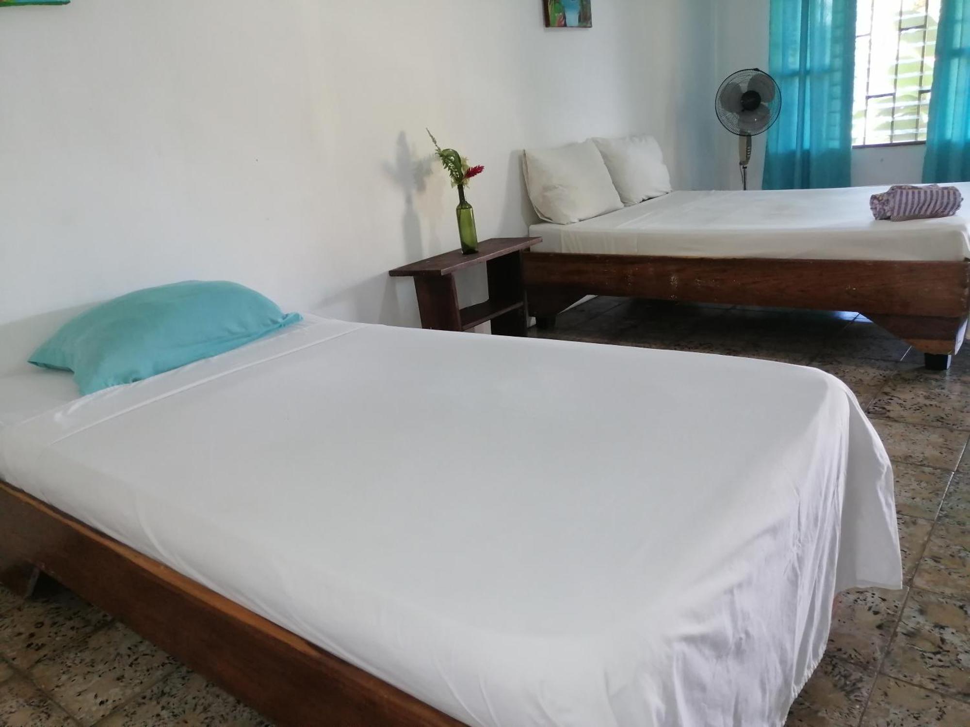 Rooms Palmeras กาอุยตา ภายนอก รูปภาพ