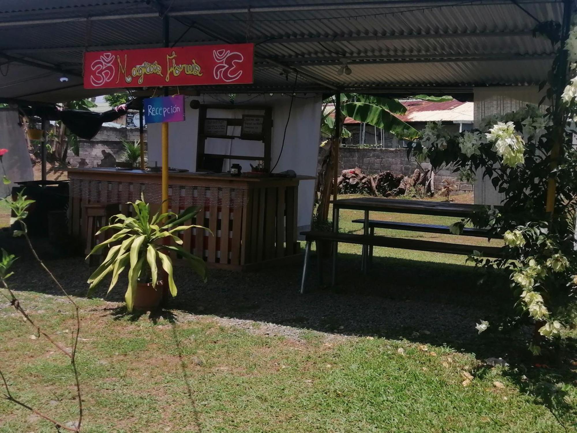 Rooms Palmeras กาอุยตา ภายนอก รูปภาพ