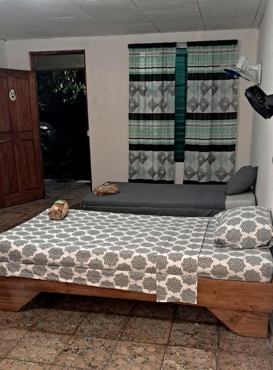 Rooms Palmeras กาอุยตา ภายนอก รูปภาพ